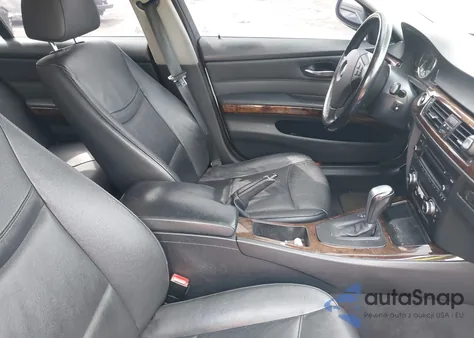 2010 BMW 328I xDrive z USA, uszkodzony, nr VIN WBAPK5C58AA650779